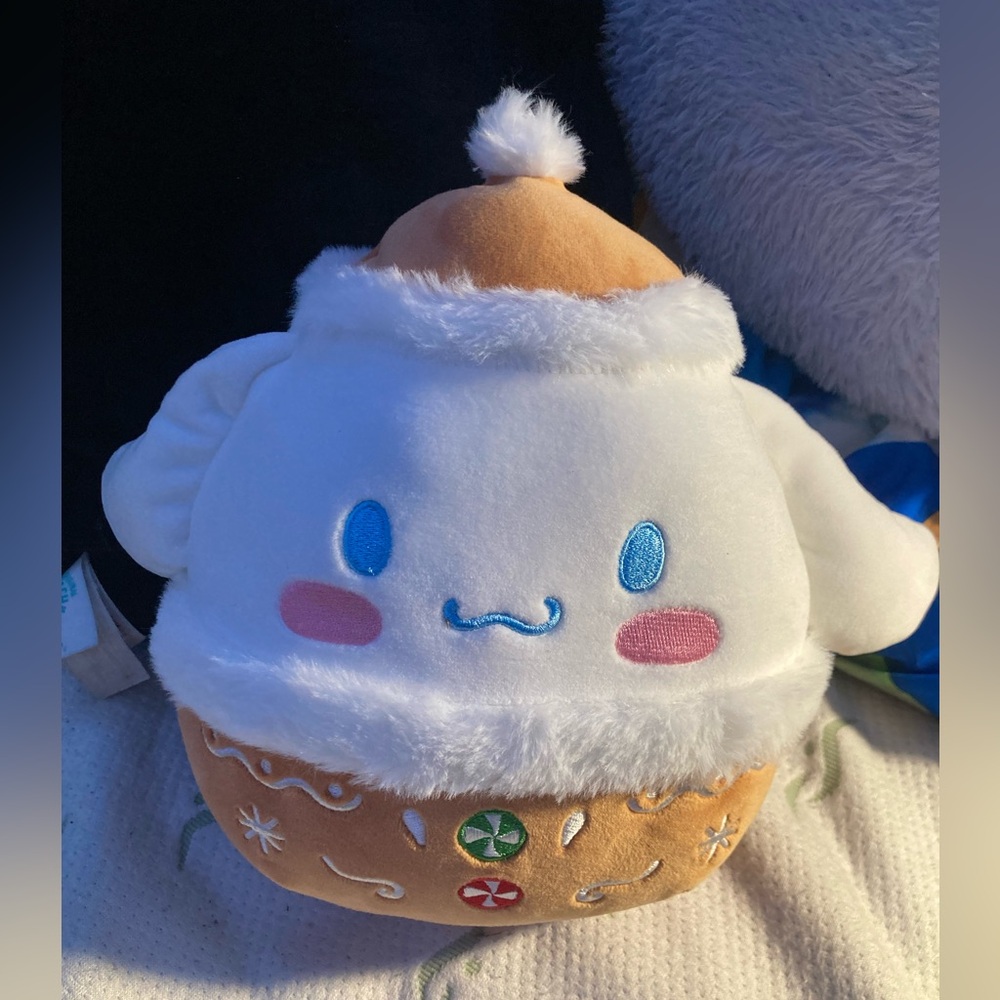 BNWT Gingerbread Cinnamoroll Sanrio 8” Squishmallow